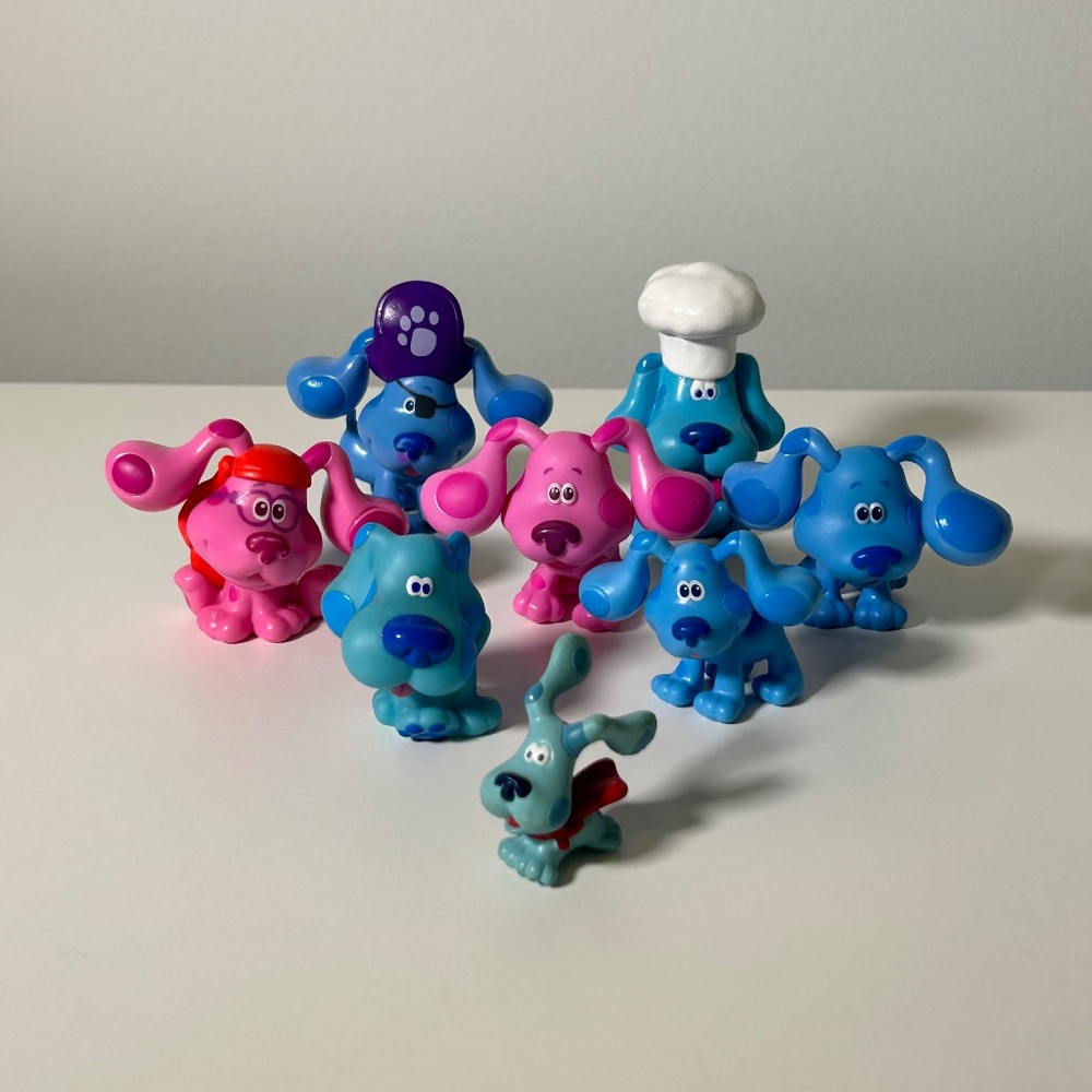 Vintage 90s and Modern Blues Clues PVC Figures Set of 8 (B9)